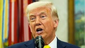 Trump steps up attacks