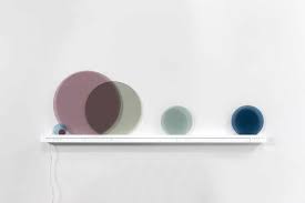 Une grande étagère murale qui va combler la chambre de votre bambin. With Cassiom Design Is Finally Taking Inspiration From The Outer Space Huskdesignblog