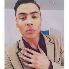 Jada Barlow's Instagram, Twitter & Facebook