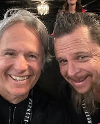 Barrett-Jackson was EPIC for hang with friends Sammy Hagar and Dave &  Charity Kindig of Bitchin' Rides. Whoooooop. 🎸🎸🎸🎸😎 @davekindig  @kindigitdesign @craig_jackson427 @barrett_jackson @sammyhagar