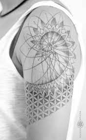 Tatuaje Geometrico Mandala Flower Of Life Dotwork Woman Arm Mandala Tatuador Bar Geometric Tattoo Flower Of Life Tattoo Pattern Tattoo