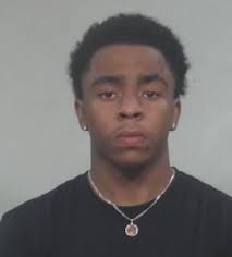 REPORTS: Three Pascagoula teens save three others and a police officer from  drowning