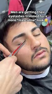 Y’ALL BARBERS LINING UP YOUR LASHES NOW😭☠️ #barber #barbershop