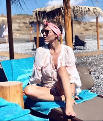 Sky moderatorin gegen die bauern ah gg die bayern. Laura Papendick S Feet Wikifeet