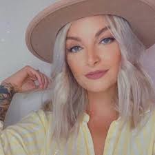 Kayla Goldfarb (@KaylaRendall)