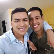 Petro se declara juniorista y felicita al equipo por su reciente triunfo El  presidente Gustavo Petro expresó públicamente su apoyo al Junior de  Barranquilla y felicitó al equipo por su reciente victoria,