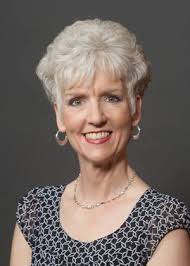 Alona Robillard's Instagram, Twitter & Facebook