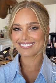 Abbie Reed's Instagram, Twitter & Facebook