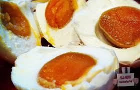 Durasi perebusan ini akan menghasilkan seluruh bagian putih dan kuning telur matang dengan baik. Suka Makan Telur Masin Jangan Terkejut Baca Ini