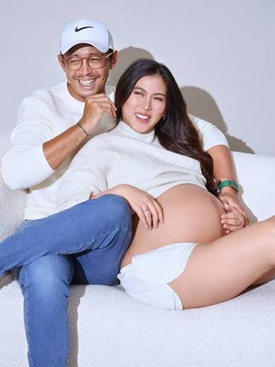 Hala legit ba to😘 Parang ilang buwan pa lang tiyan nya nanganak na  agad🥰by the way #Congrats Alex Gonzaga