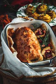 Beef tenderloin with horseradish sauce. Fancy Pork Tenderloin In Puff Pastry With Caramelized Apples And Onions A Fancy Dinner Recipe