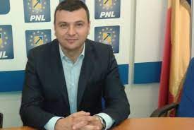 Sergiu bîlcea, vicepreşedintele consiliului judeţean arad, a reprezentat alături de prefectul gheorghe stoian administraţia arădeană la şedinţa consiliului naţional pentru situaţii de urgenţă. Sergiu Bilcea Pnl Lupta Impotriva Psd Este O Prioritate Pentru Romania Romania Mama Stiri Administratie Publica Anunturi Joburi Turism Sport Lifestyle Divertisment