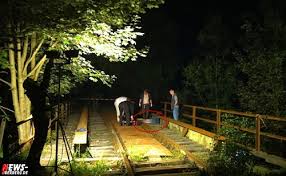 Dumper von baustelle gestohlen der graulackierte dumper vom typ wacker neuson 5001 besitzt eine grüne lademulde, auf der sich die aufschrift dr. Update Offizielle Meldung Der Polizei Leichenfund In Derschlag Derzeitig Unbekannter Toter Lag Auf Einer Eisenbahnbrucke Nahe Bleichweg Oberbergischer Kreis News On Tour De