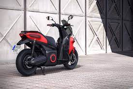 起步加速不輸gogoro 福斯集團推電動機車 充電成本超親民 自由電子報汽車頻道 e scooter scooter motorcycles and scooter