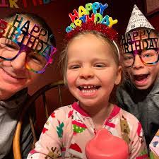 Belinda Krause's Instagram, Twitter & Facebook