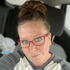 Lynette Finley's Instagram, Twitter & Facebook