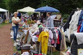 Soudain, deux hommes qui faisaient la queue près des guichets ont attaqué la caissière. Pays De Bray Vos Foires A Tout Du Week End Et Du 1er Mai 2019 L Eclaireur La Depeche