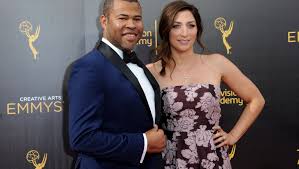Chelsea vanessa peretti is an american comedian, actress, television writer, singer and songwriter. Chelsea Peretti Shows Off Baby Bump With Beyonce Jokes On Instagram