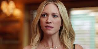 The Hunting Wives Ending Explained: The Identity & Motive Of [SPOILER]'s  Killer