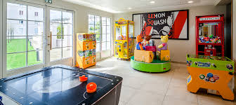 Il compte 496 chambres et 18 suites. Cheap Hotel Near Disneyland B B At Disneyland Paris