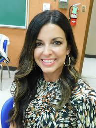 Casey Comeaux's Instagram, Twitter & Facebook