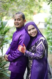 Tante dimana sih? tanyaku dengan nada agak keras. Isteri Baru Bukan Pengganti Arwah Mereka Insan Berbeza Dulu Jaga Isteri Sakit Sehingga Meninggal Duda Idaman Malaya Temu Jodoh Baru Bakal Bergelar Bapa Keluarga