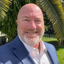 Joshua Kennington's Instagram, Twitter & Facebook