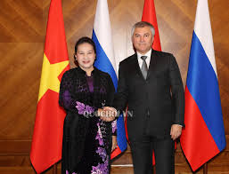 Chủ tịch nước) là nguyên thủ quốc gia của nước cộng hòa xã hội chủ nghĩa việt nam, là người đứng đầu nhà nước việt nam, thay mặt nước cộng hòa xã hội chủ nghĩa việt nam về đối nội và đối ngoại. Chá»§ Tá»‹ch Quá»'c Há»™i Nguyá»…n Thá»‹ Kim Ngan Há»™i Ä'am Vá»›i Chá»§ Tá»‹ch Duma Quá»'c Gia Lien Bang Nga