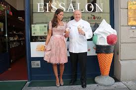 It is situated just off the bright central market square at the heart of the satellite terminal. Schuhbecks Eissalon Am Platzl Munchen Altstadt Eiscafe Special Munchen Mit Leckerem Wiesneis Zur Wiesn Eis 2016 Joghurt Marille Mit Chili Und Zimt