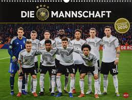 Wir freuen uns auf den start und eine hoffentlich erfolgreiche em. #frager #ger #euro2020 #neuer pic.twitter.com/zef7x6g70y. Dfb Posterkalender Wandkalender 2020 Monatskalendarium Spiralbindung Format 44 X 34 Cm Amazon De Heye Bucher