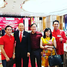 Business entrepreneur (lim wee cai). Facebook
