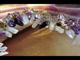 83 Free Form Resin Geode Part 3 Unmolding Adding Quartz Crystals Amethyst And Glitter Youtube Diy Resin Crystals Geode Art Resin Art