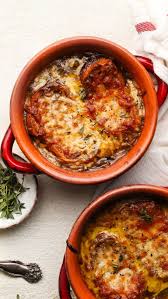 Vegetarian French Onion Soup Recipe In 2020 Vegetarian French Onion Soup Classic French Onion Soup Onion Soup