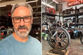 American Pickers' Mike Wolfe gives rare look inside Tennessee bike shop as  he shows off 'insane' motorcycle collection