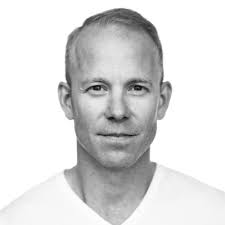 T'Vondre Sweat at 366 lbs just ran his 40 yard dash in 5.27 seconds and it  was FLUID.