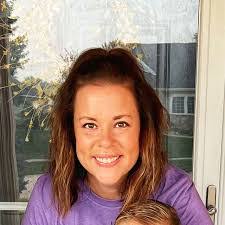 Melissa Moorhead's Instagram, Twitter & Facebook