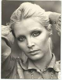 Patty pravo (born nicoletta strambelli on 9 april 1948) is an italian singer. Pin Auf Patty Pravo