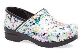 Here At Shoescentral We Just Love The Dansko Art Palette Clogs They Are So Cute And Go With Absolutely Everything Nursing Shoes Nursing Clogs Best Golf Shoes