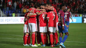 Escolher almada cacilhas caparica charneca da caparica costa de caparica cova da piedade feijó laranjeiro pragal sobreda trafaria. Cova Da Piedade Benfica Taca De Portugal Futebol Cronica Sl Benfica