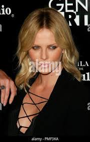 "Battle in Seattle" Premiere Charlize Theron 9-22-2008