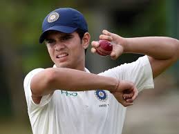 Sachin tendulkar's son arjun tendulkar was the surprise inclusion in indian u19 squad for sri lanka tour. Arjun Tendulkar Starts His India Under 19 Career With A Glitch Watch Cricket News