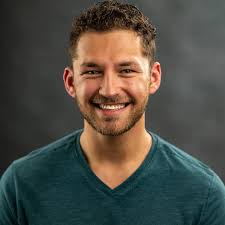 My teeth are SO FREAKING SENSITIVE, but yay the braces are off! *And I  finally got headshots taken ;)