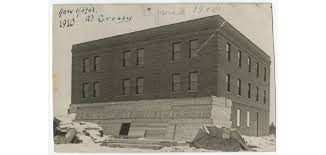 The Spalding Hotel in Crosby under construction in 1910. (Cuyuna Iron Range  Heritage Society)