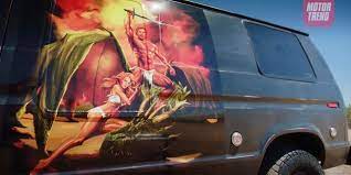 A space adventure (2005), employee of the month (2006), idiocracy. Kristen Bell Wasn T Thrilled Dax Shepard Depicted Her At His Feet In Van Mural Huffpost