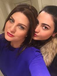 Ünlü şarkıcı sibel can, 2,5 ayda 10 kilo vererek 55 kiloya düştü. Sibel Can In Kizi Melisa Ural In Son Hali Gorenleri Sasirtiyor Magazin Guncel Tarafsiz Ve Ilkeli Haberin Yeni Adresi Hashaberler Com