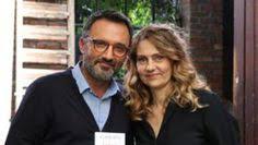 Replay de l'émission mille et une vies diffusée le 07/09/2016 à 14h sur france 2. 37 Idees De Mille Et Une Vies Frederic Lopez Erreur Medicale Haut Epaule Ouverte