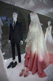 Victoria And Albert Museum To Hold Bridal Exhibition Slideshow Celebrity Wedding Dresses Gwen Stefani Wedding Dress New Wedding Dresses