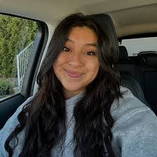 Cynthia Rivera's Instagram, Twitter & Facebook