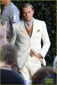 Leonardo Dicaprio Is Such A Stud When He S In Gatsby Mode Terno Casamento Trajes Padrinho De Casamento O Grande Gatsby