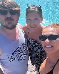 Mandi Hampton• Life Blogger (@mandi_hampton) · Instagram photos and Reels